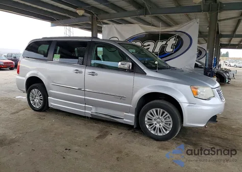 2012 Chrysler Town & Country Limited z USA, uszkodzony, nr VIN 2C4RC1GG5CR327365